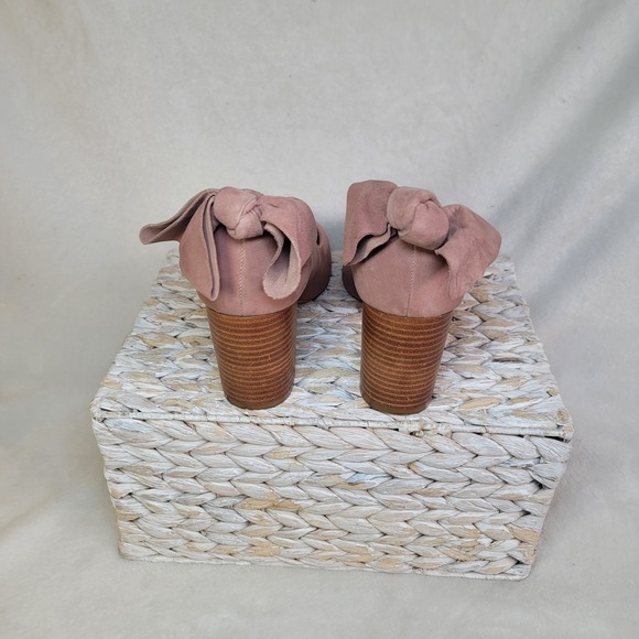 Anthropologie Suede Bow Pumps Heels Dusty Pink Velvet Cottage 9.5 M Feminine - Picture 4 of 6